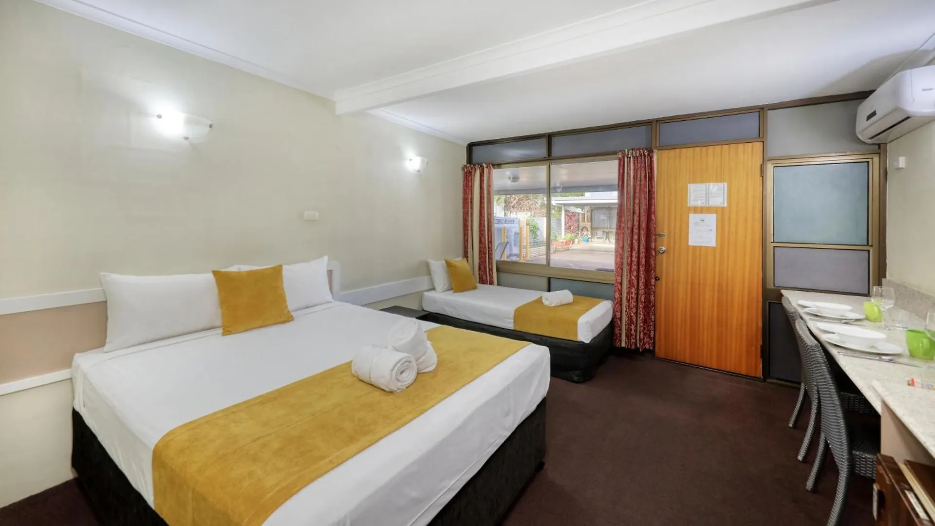 Biloela Centre Motel & Grevillea Steakhouse & Bar