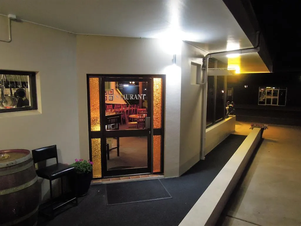 Biloela Centre Motel & Grevillea Steakhouse & Bar Hotel