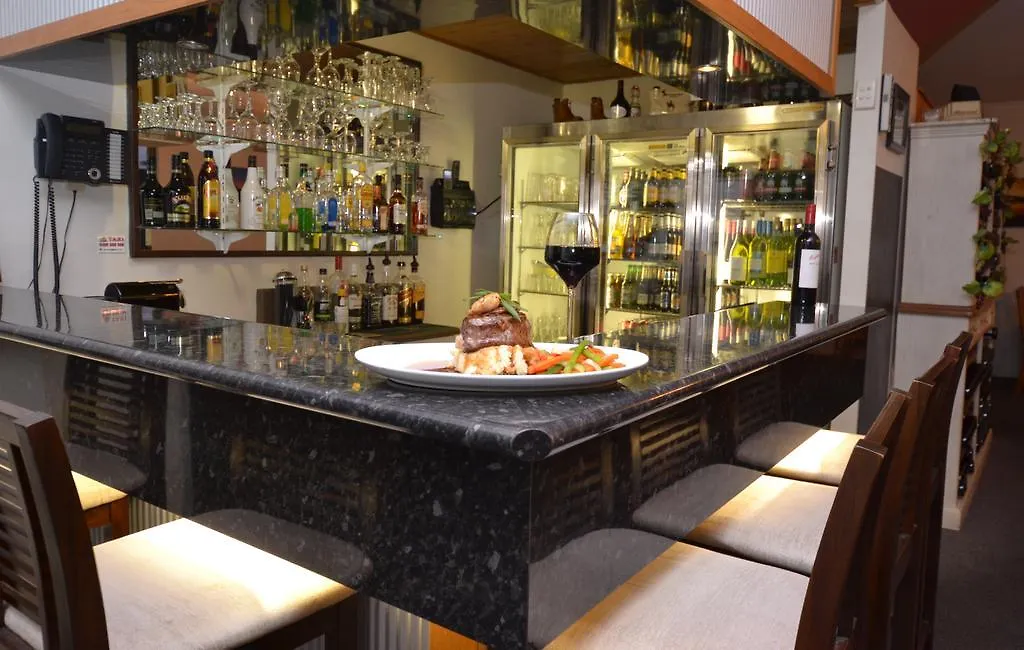 Hotel Biloela Centre Motel & Grevillea Steakhouse & Bar