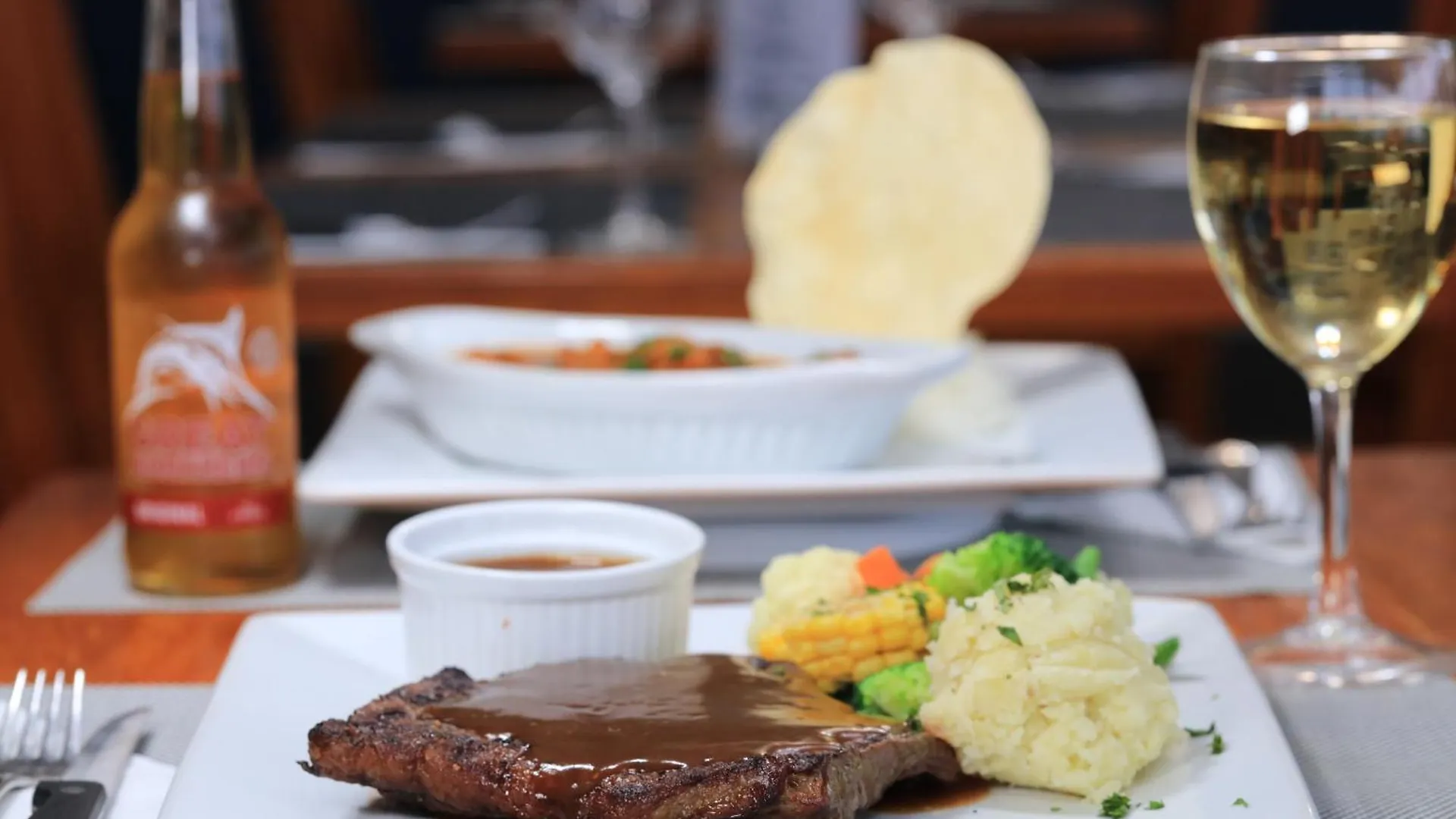 Biloela Centre Motel & Grevillea Steakhouse & Bar 3*,  Australia